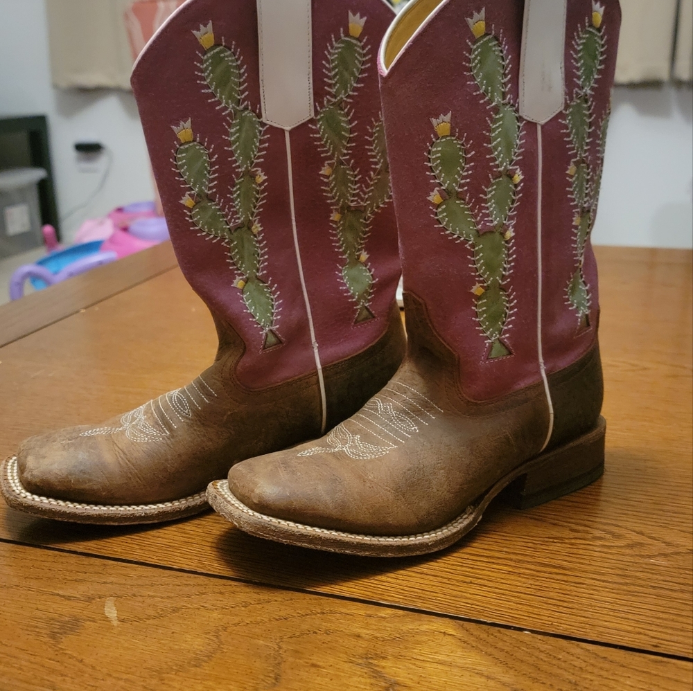 Macie Bean Girls Size 4 boot